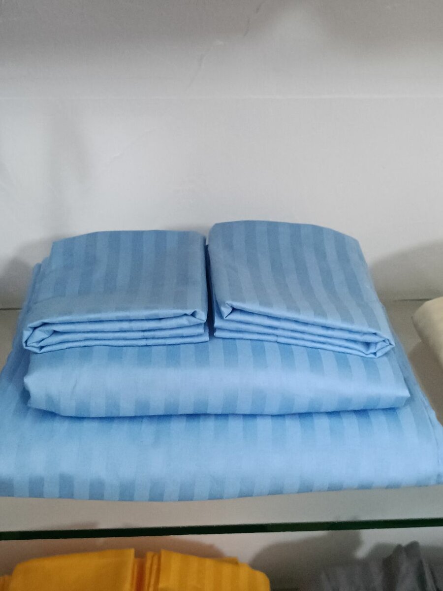 Parure de lit rayée en coton doux