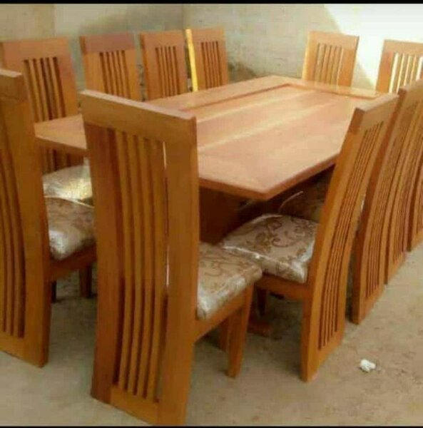 Table à manger en bois massif