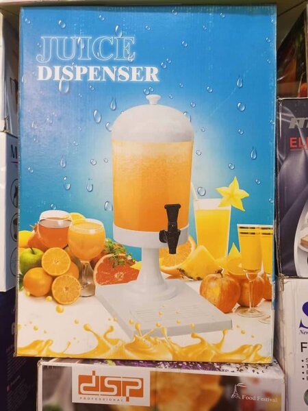 Manual juice dispenser