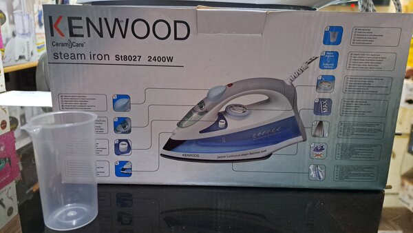 Steam iron 8027