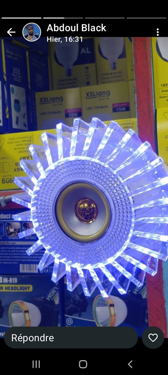 Éclairage LED multicolore moderne