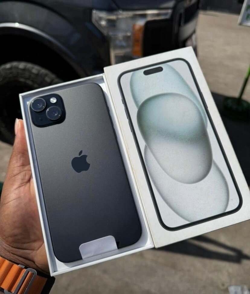 3 weeks used iPhone 15plus 256gig