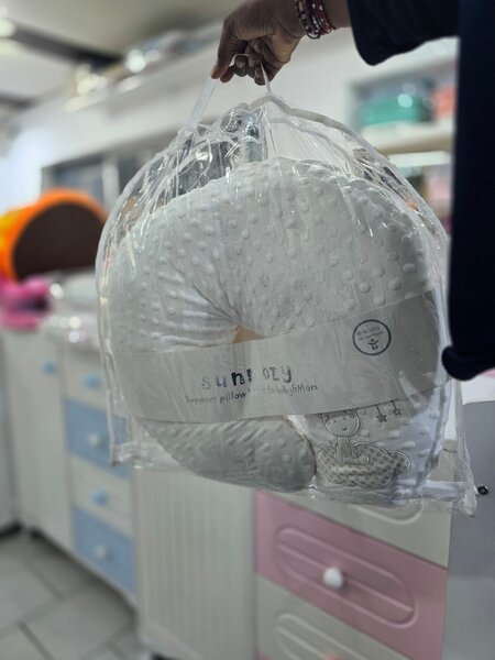 Coussin d'allaitement bébé confortable