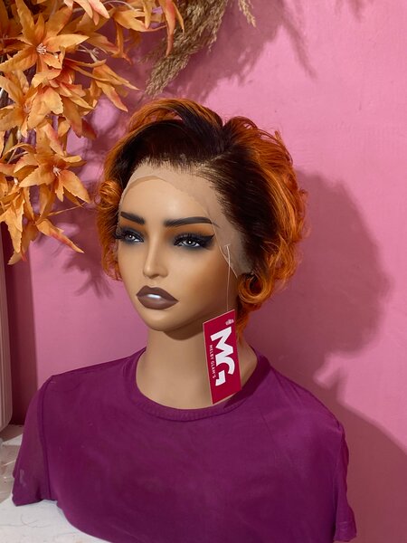 Perruque Bouclée Orange Stylée