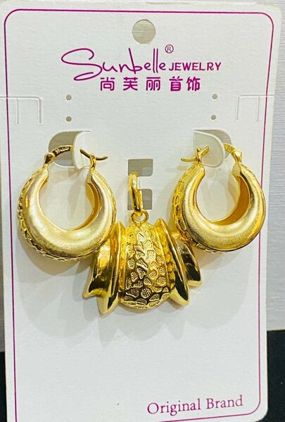 Gold Hoop Earring Set