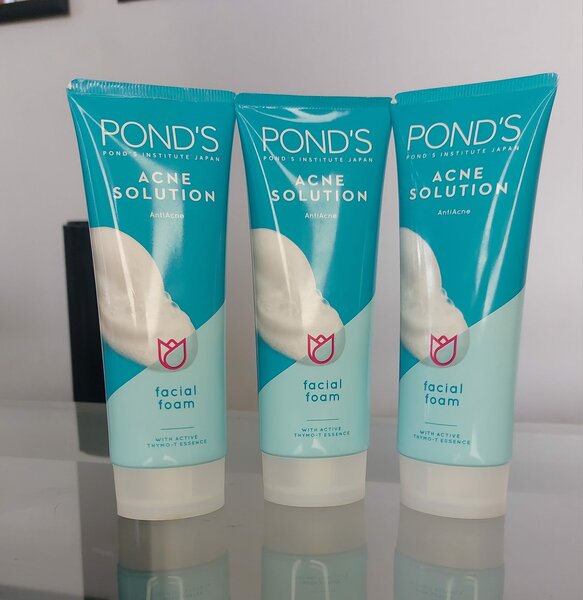 Pond's acne solution facial foam