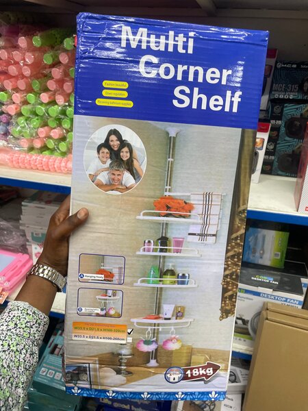 Étagère d'angle réglable