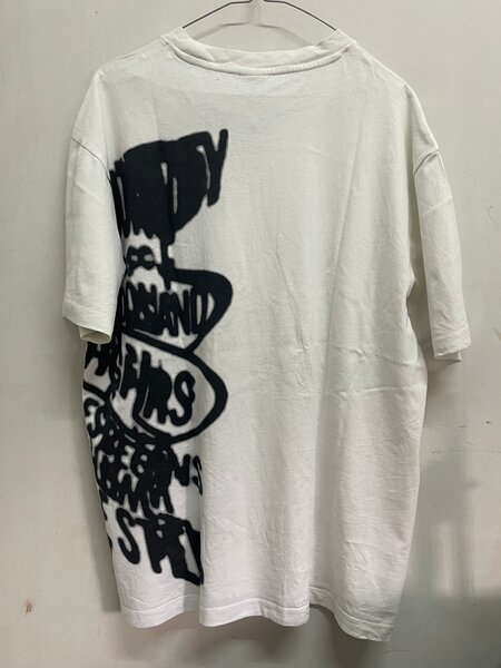 T-shirt graffiti moderne
