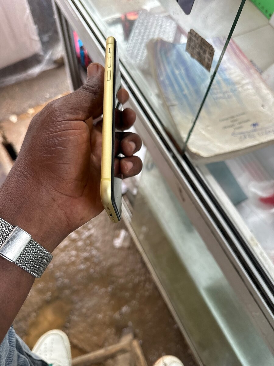 iPhone 11 Jaune 128 giga