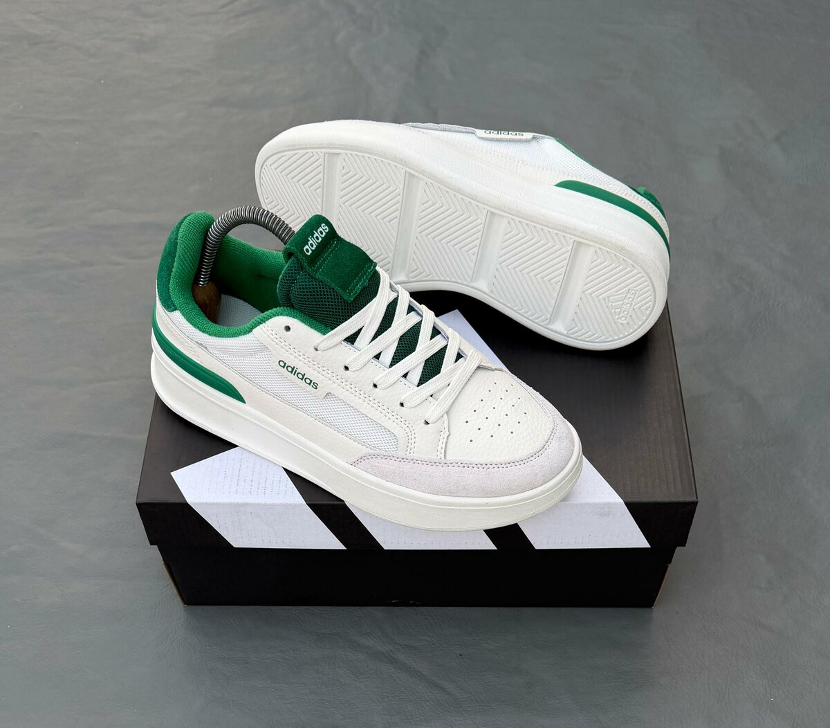 Adidas Baskets Blanches et Vertes