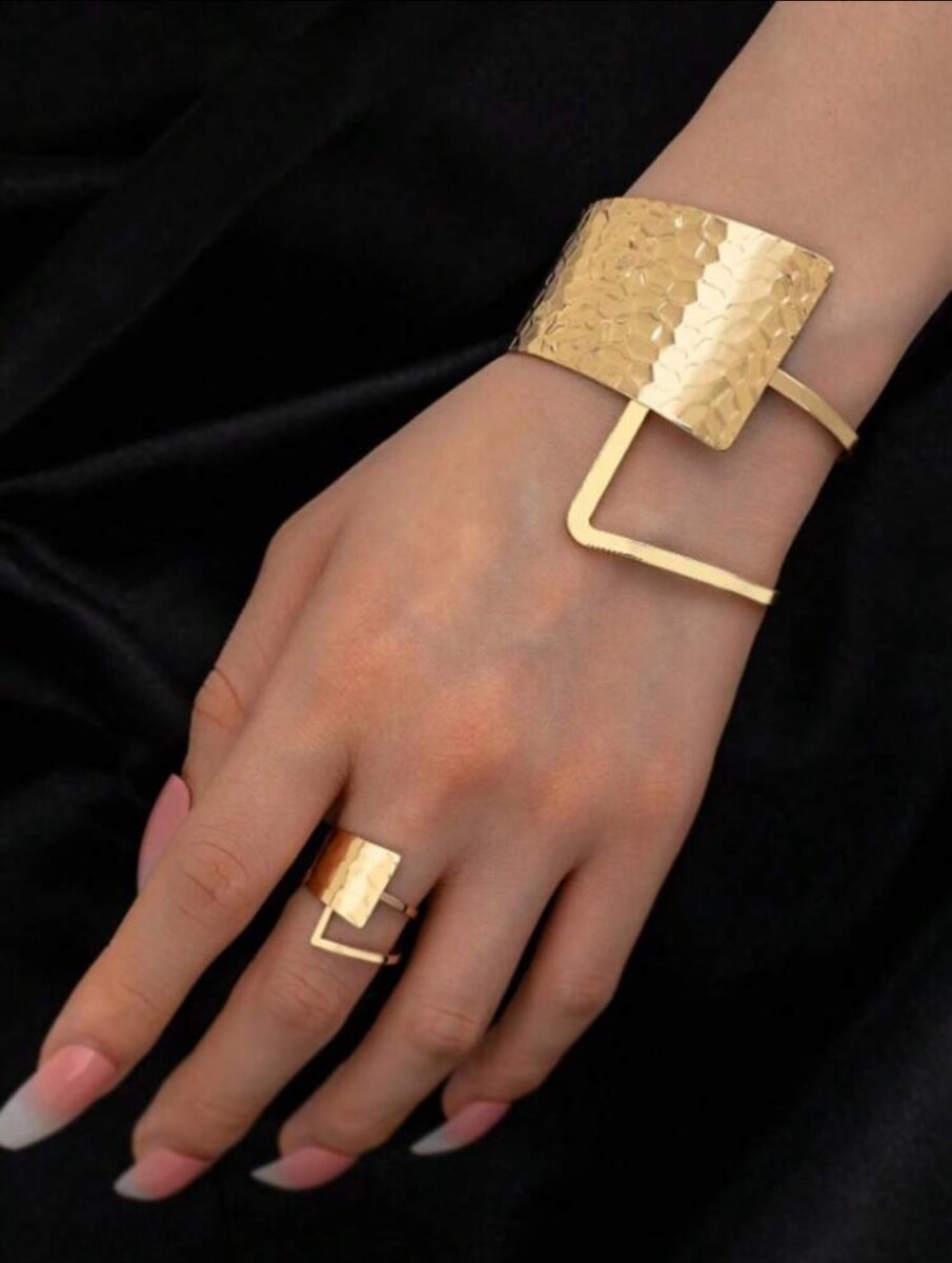 Vintage Bracelet with Ring.