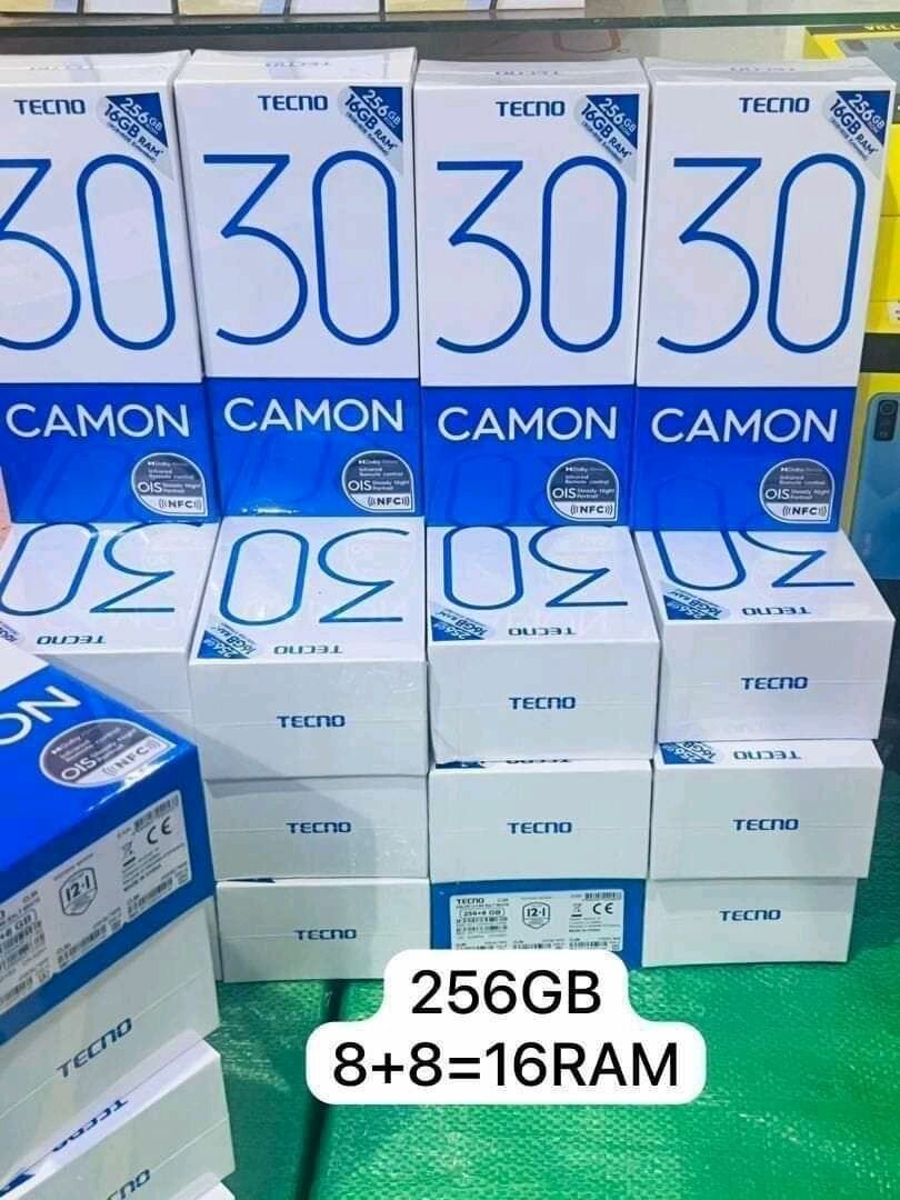 TECNO CAMON 30 (256GB 16GB RAM première copie conforme