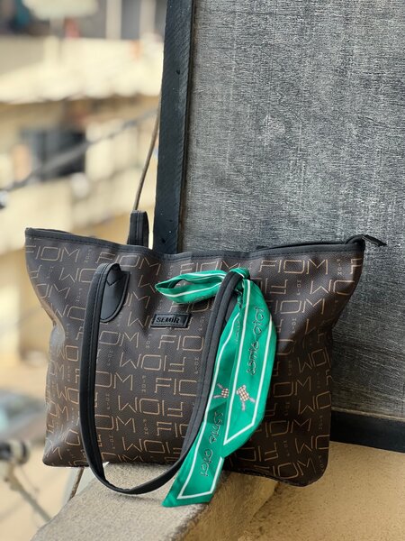 Sac à main élégant motif imprimé