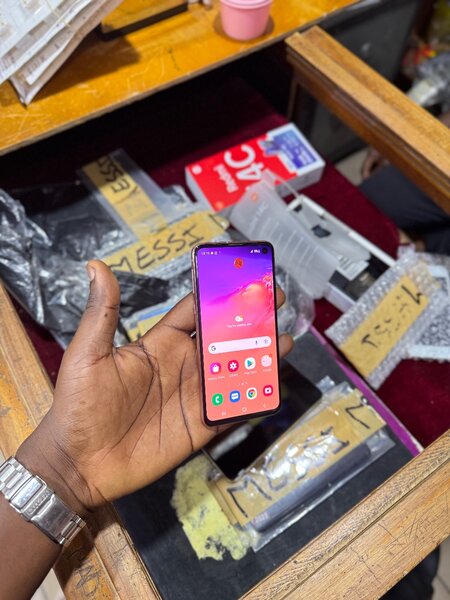 S10e 256gb 8gb ram