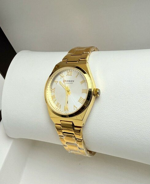 Montre en or classique