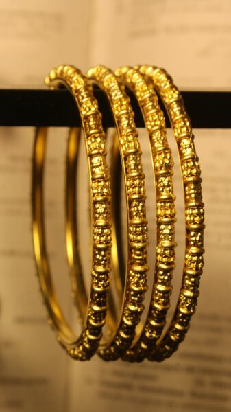 Casual Golden Color Design Bagles