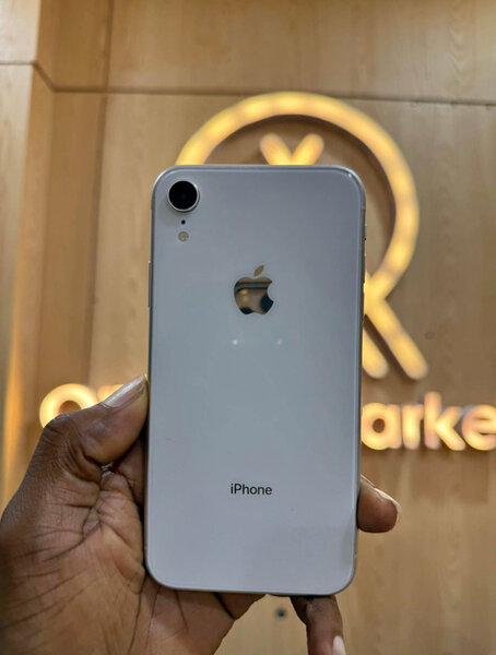 iPhone XR 64GB Débloqué