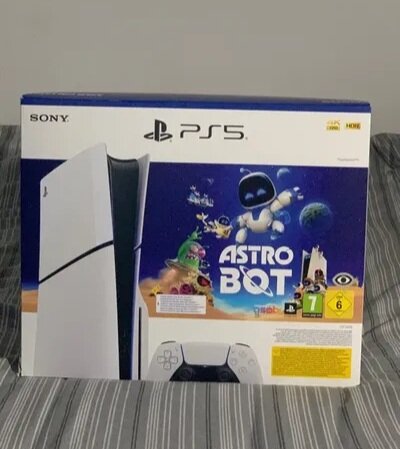Sony PS5 avec Astro Bot 1TB