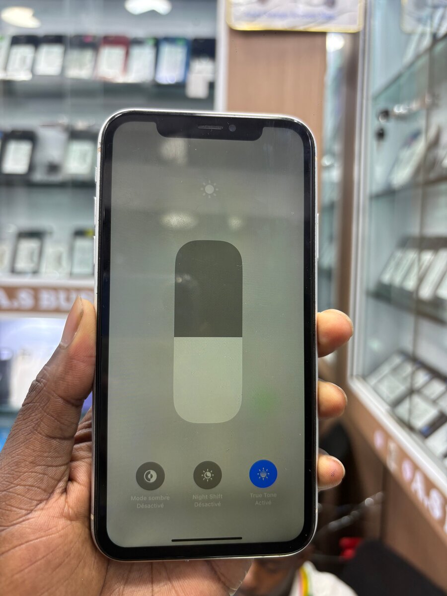 iPhone XR Blanc 64 Go