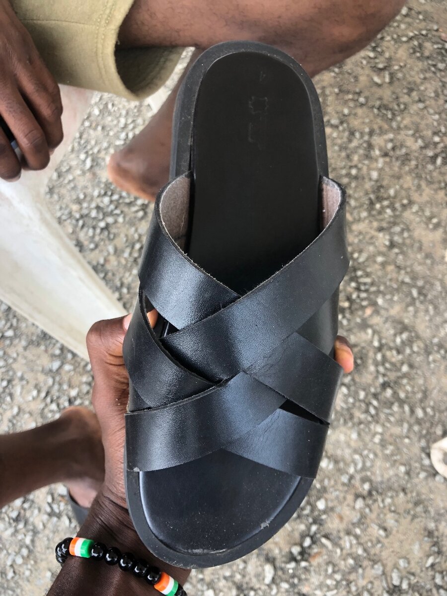 Sandales cuir noir pour homme