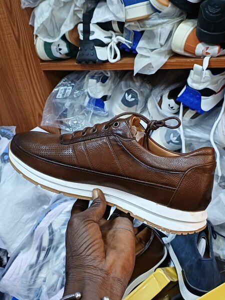 Chaussures en cuir homme élégantes