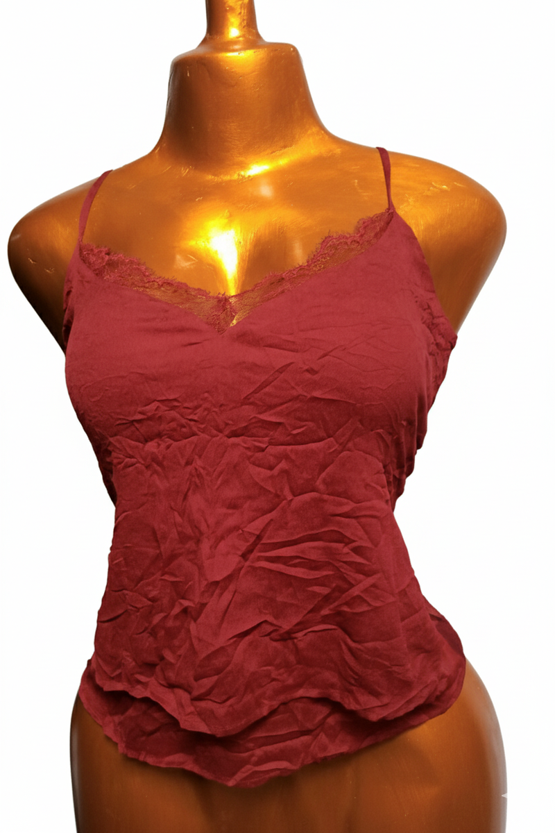 Top en dentelle bordeaux