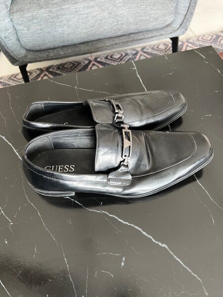 Mocassins en cuir noir élégants