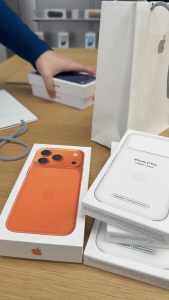 iPhone 15 Pro Orange
