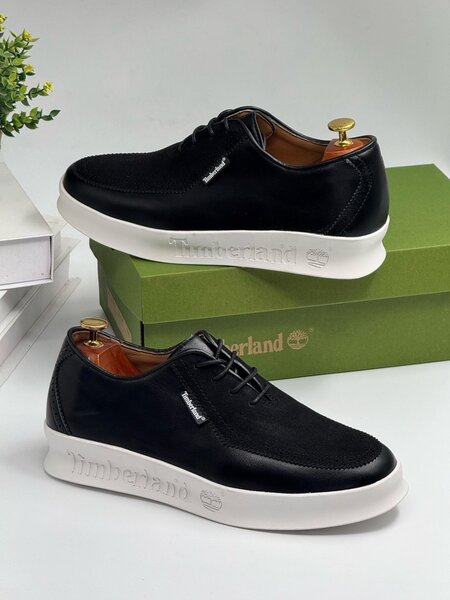 TIMBERLAND CLASSIC BLACK AND WHITE