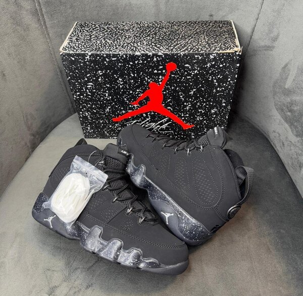 AIR JORDAN 9