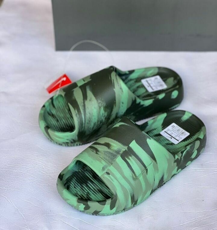 Nike comforter slide