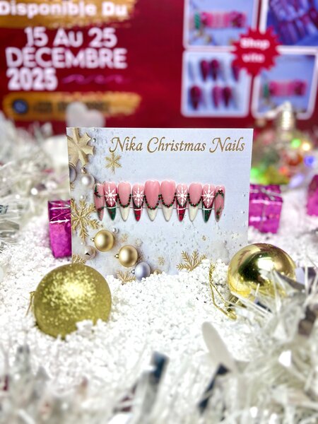 Ongles de Noël Nika
