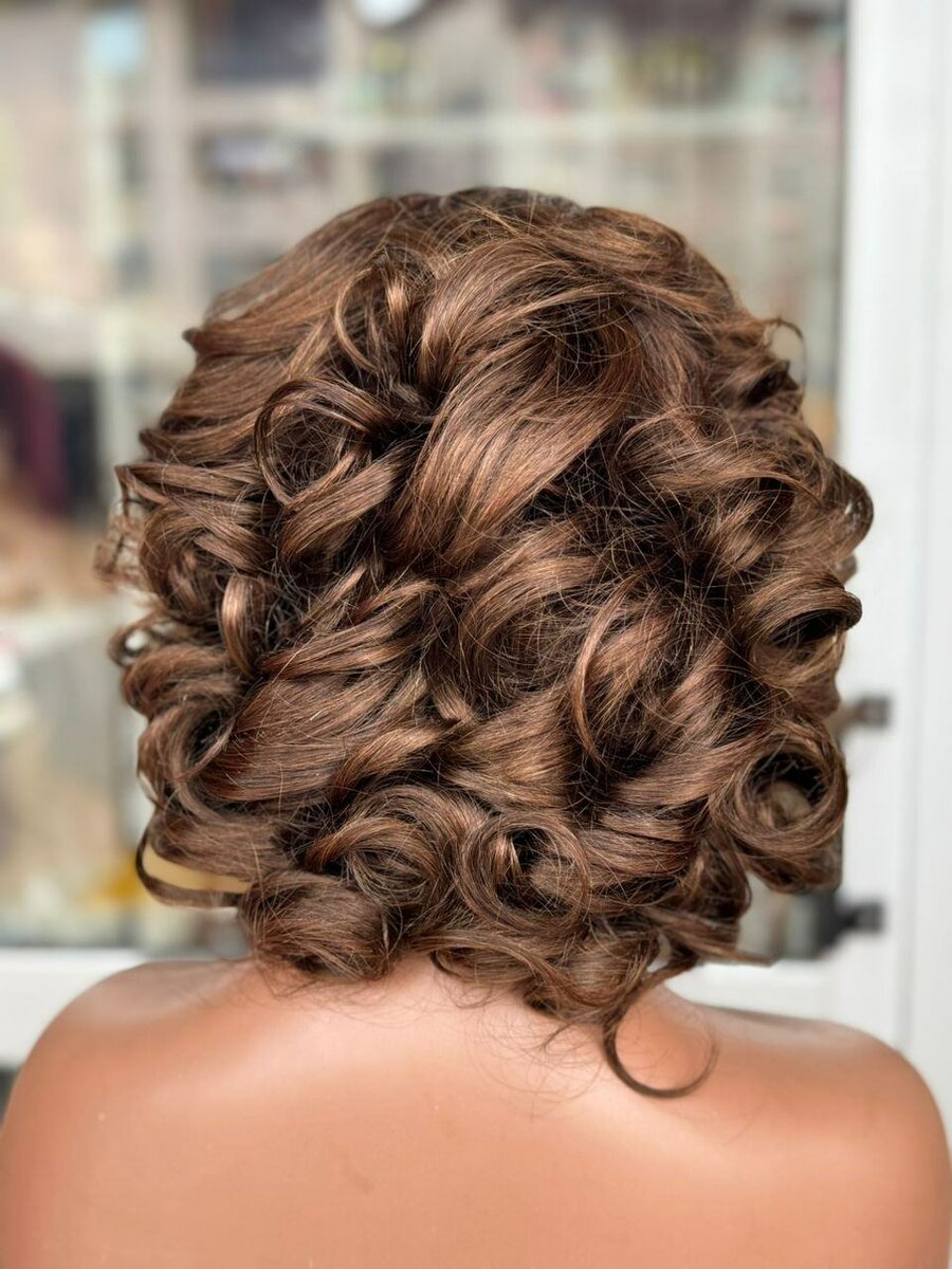 Perruque En Dentelle Bouclée