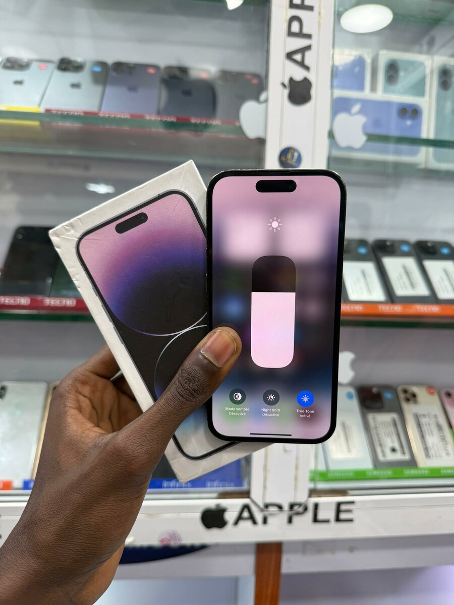 Disponible 14 Pro 128go