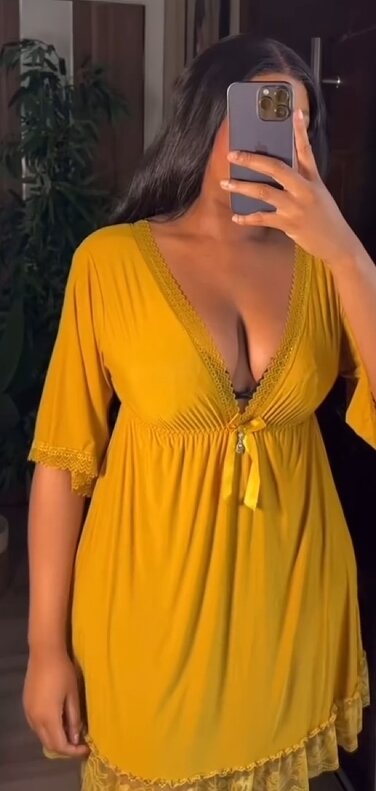 Yellow nightie ✅size: 12-14   
