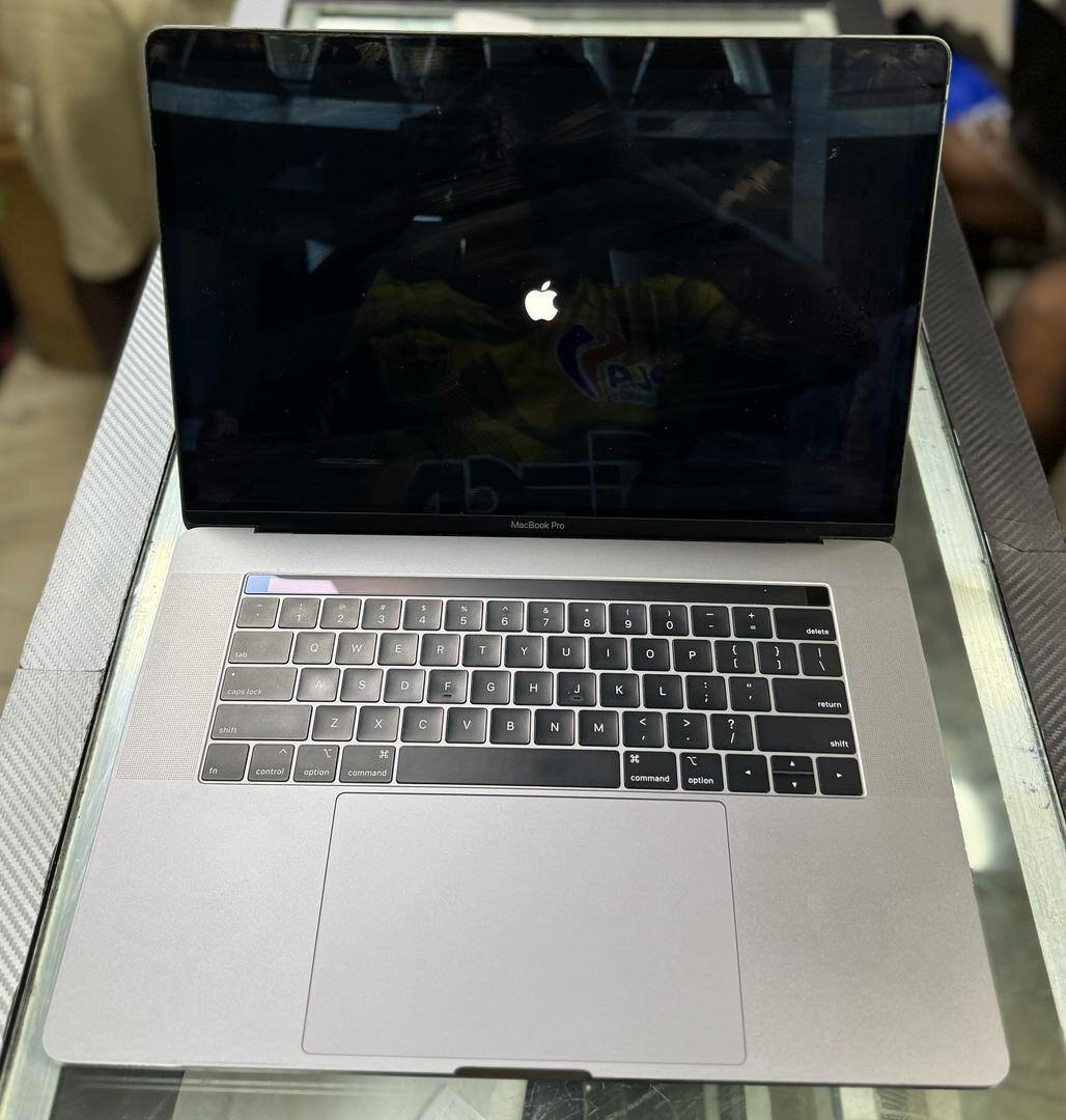 macbook pro core i9 2019