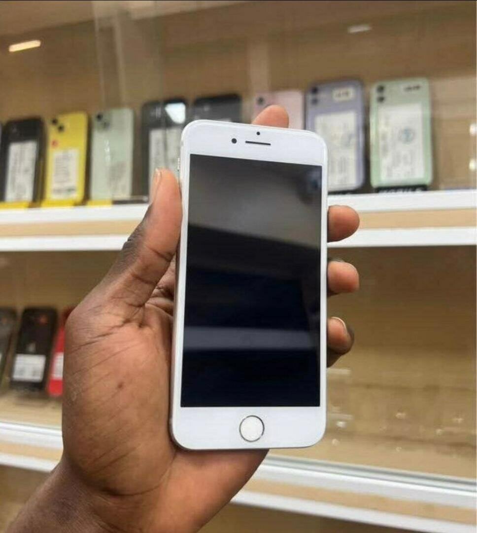 iPhone 8 reconditionné argent