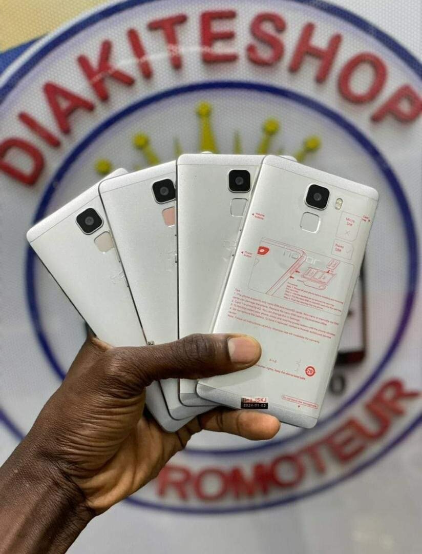 HUAWEI HONOR 7 (64GB-4RAM)