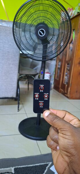 Ventilateur sur pied avec télécommande