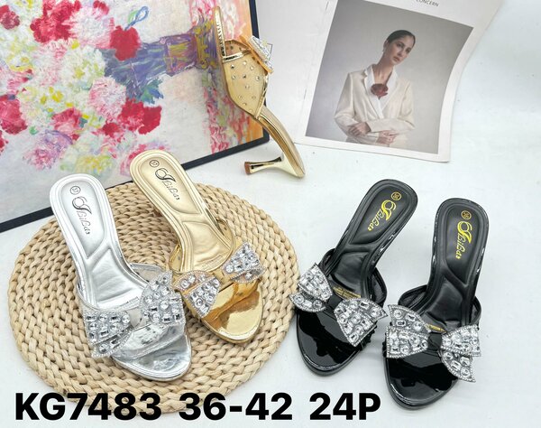 Sandales à talons hauts avec noeud décoratif et strass