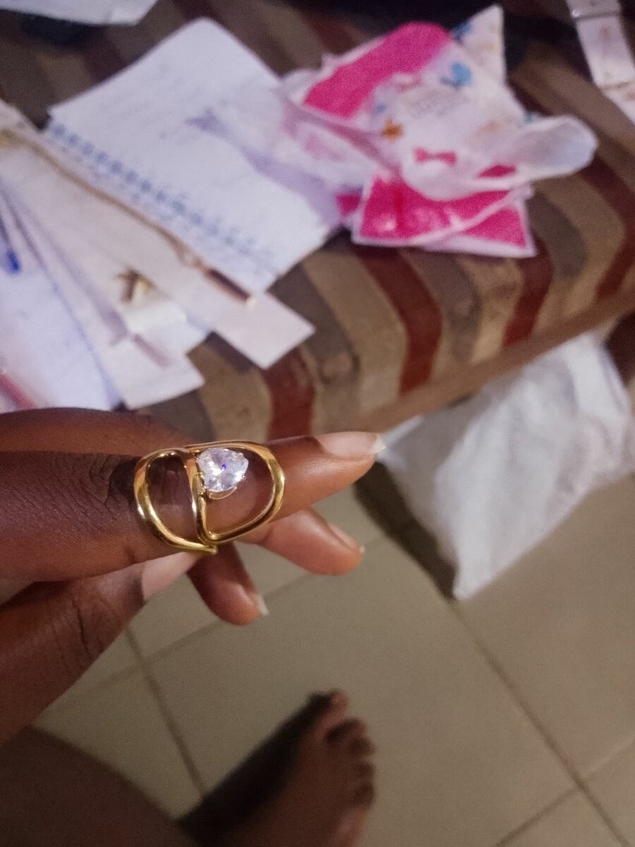 Bague élégante en or avec perle