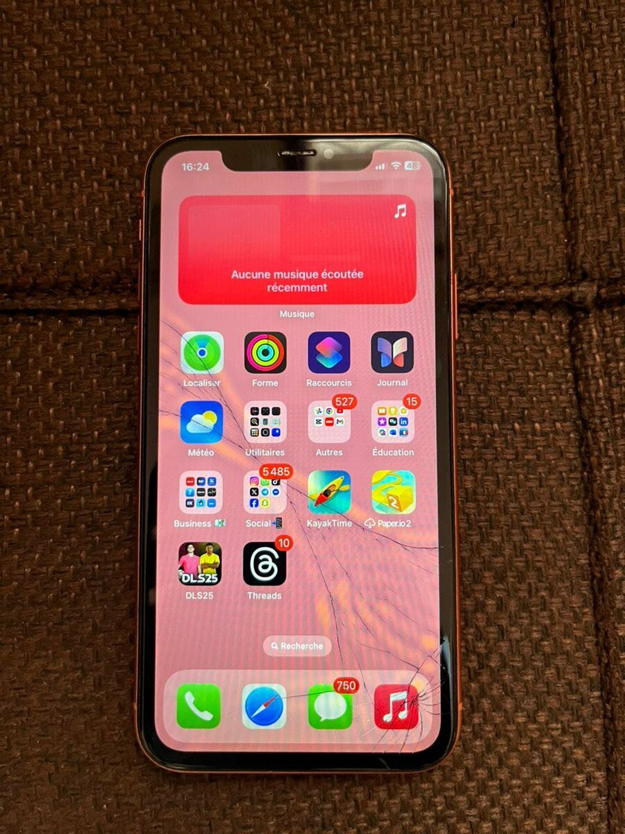 iPhone XR