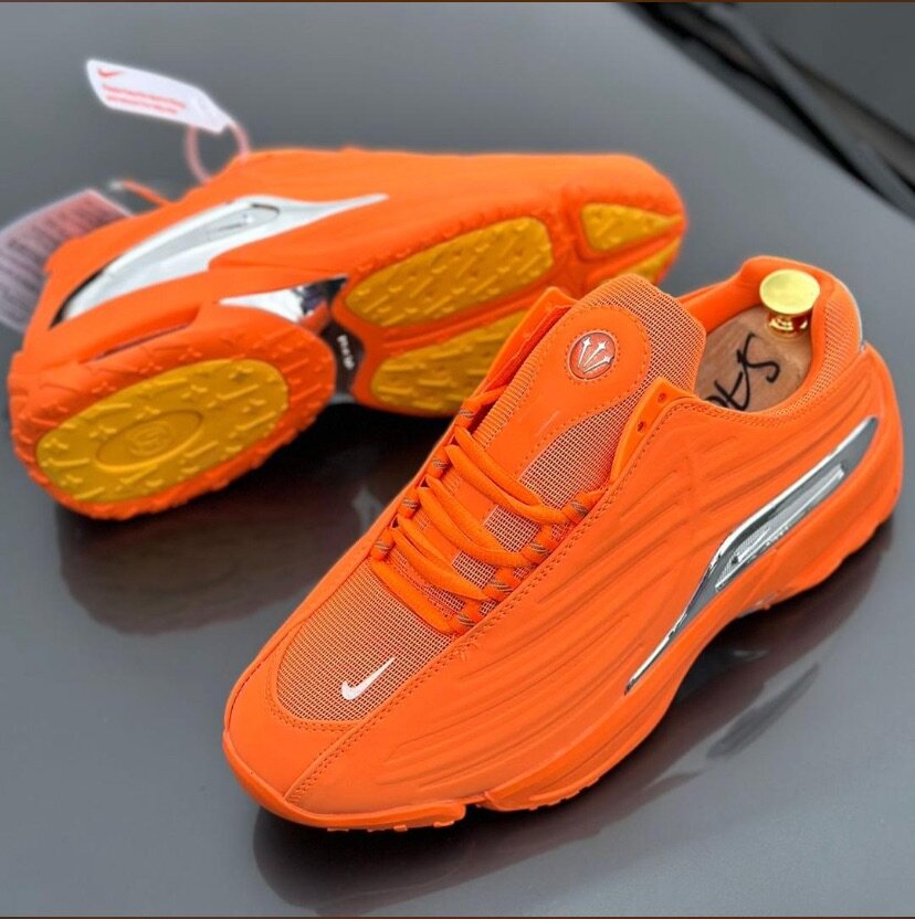 Chic paires Nike disponible