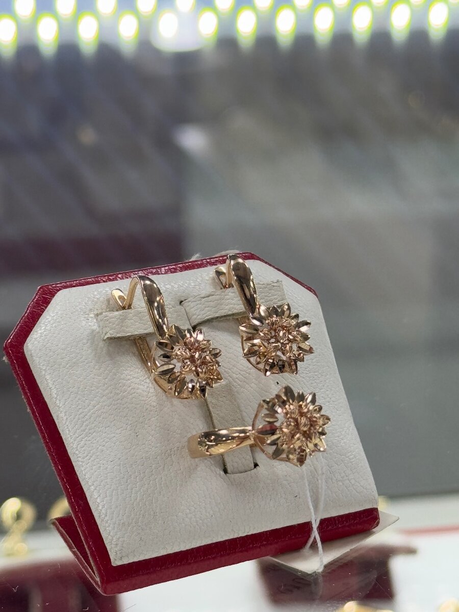 Комплекты 585