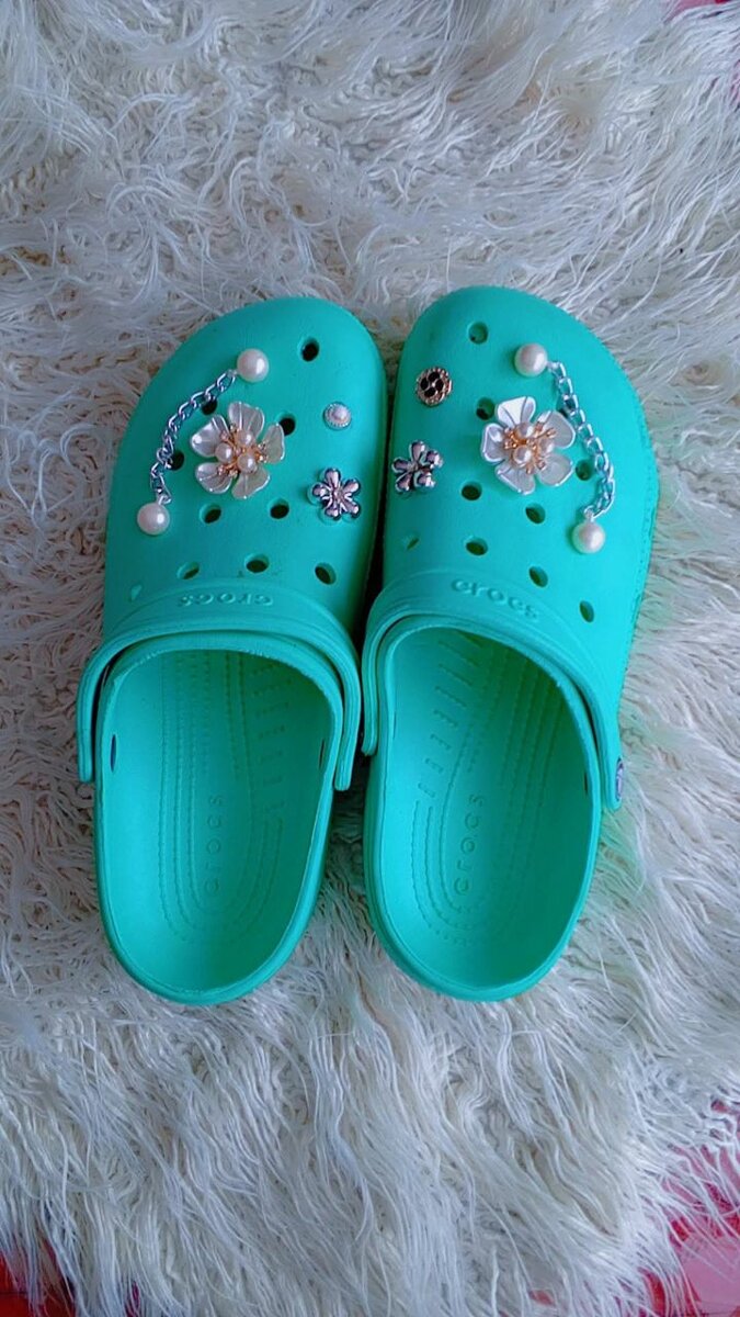 Mules colorées décorées