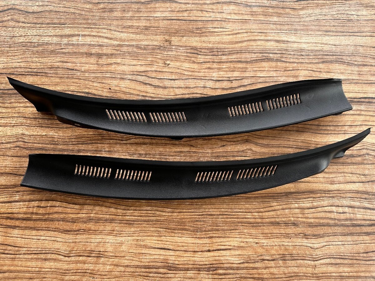 Жабо на Mercedes-Benz W210