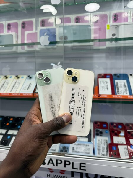 15 simple 128 Go quasi neuf