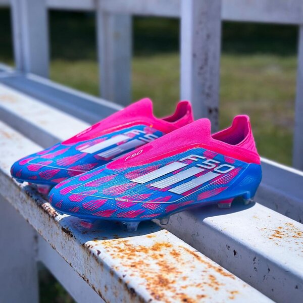 Chaussures de football F50