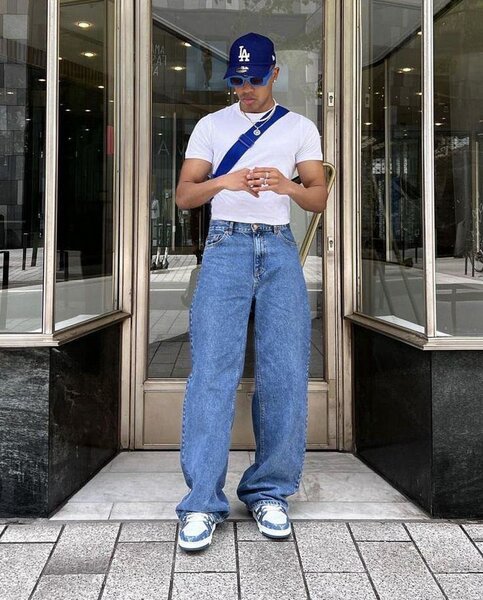Baggy jeans