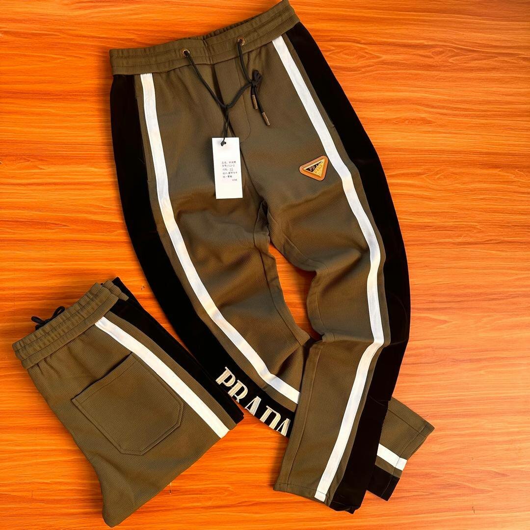 Stock joggers